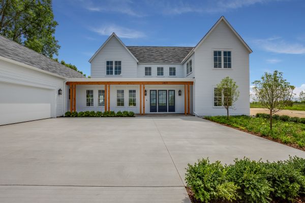 Concrete Driveway Service in Costa Mesa