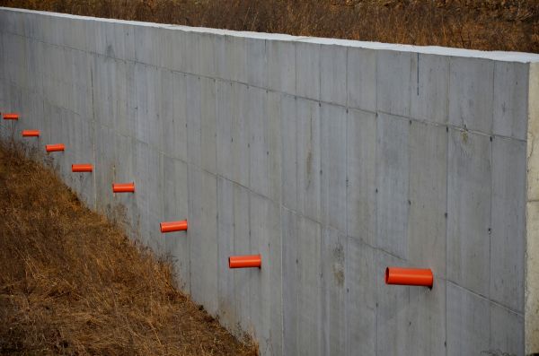 Cement Wall Pouring in Costa Mesa