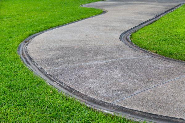Concrete Sidewalk Construction in Costa Mesa