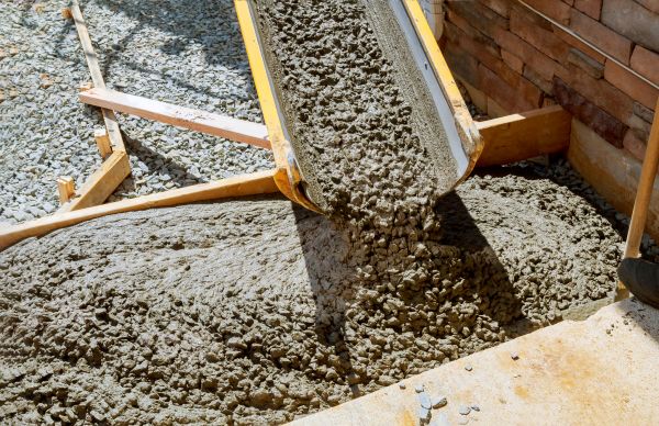 Cement Walkway Pouring in Costa Mesa