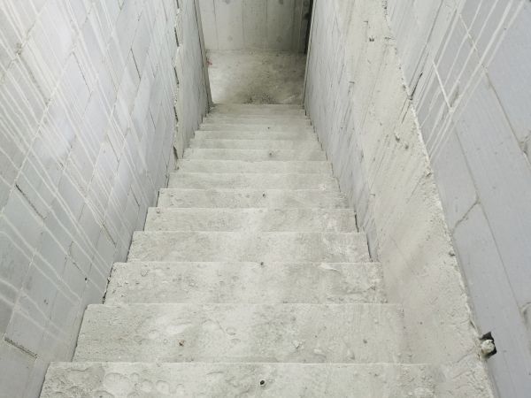 Step Pouring in Costa Mesa